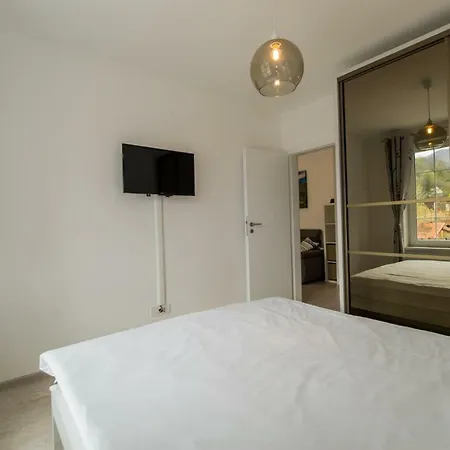 Cozy Near Old Town - Free Parking Appartement *