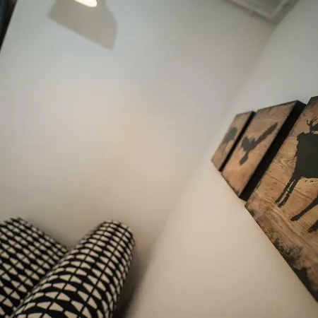 Cozy Near Old Town - Free Parking Appartement *