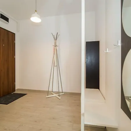 Cozy Near Old Town - Free Parking Appartement *